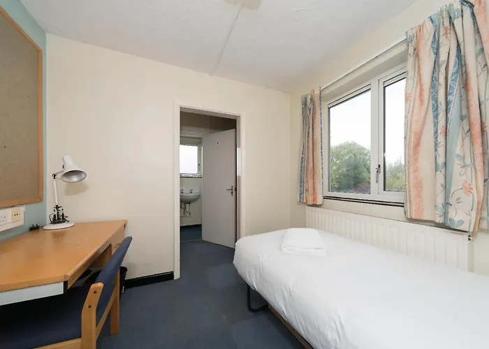 Ensuite Room In Nice Part Of Hull - Quick Central