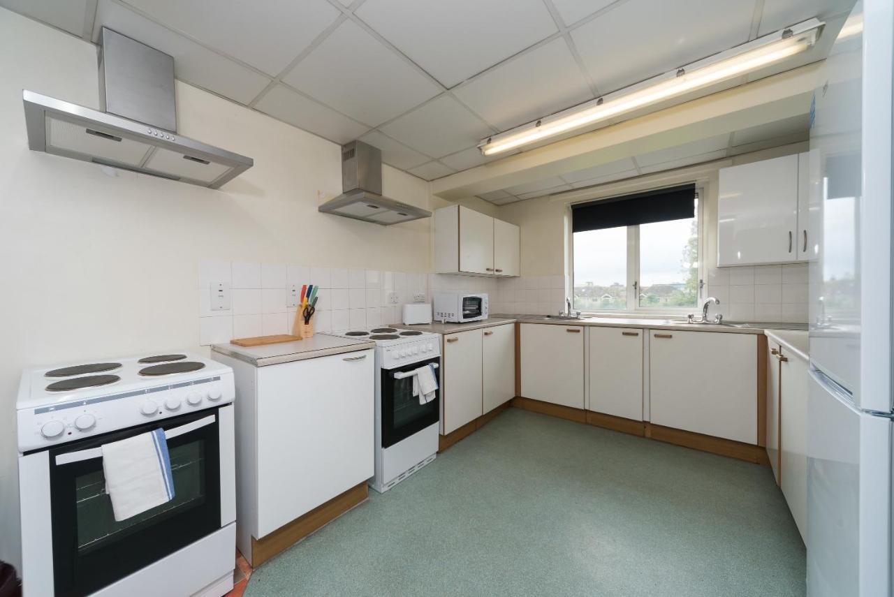 Ensuite In Nice Part Of Hull - Quick Central *